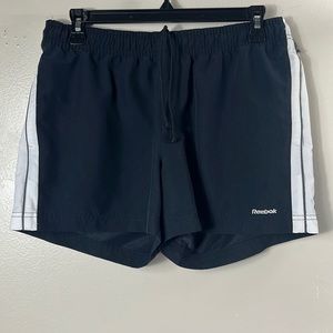 Reebok pants women’s black/white athletic shorts size M